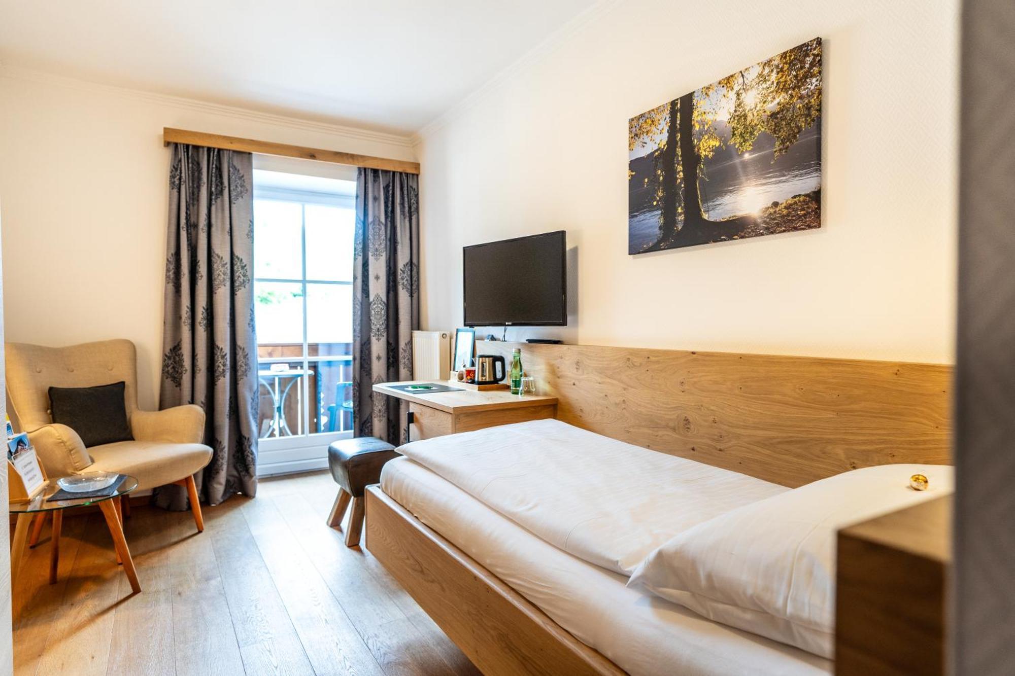 Hotel-Garni Schernthaner Санкт Гилген Екстериор снимка