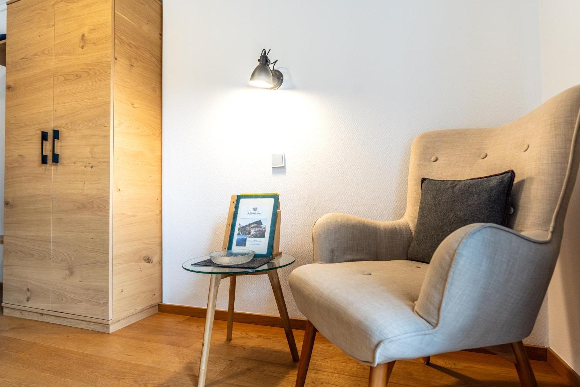 Hotel-Garni Schernthaner Санкт Гилген Екстериор снимка