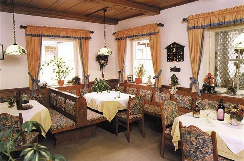 Hotel-Garni Schernthaner Санкт Гилген Екстериор снимка