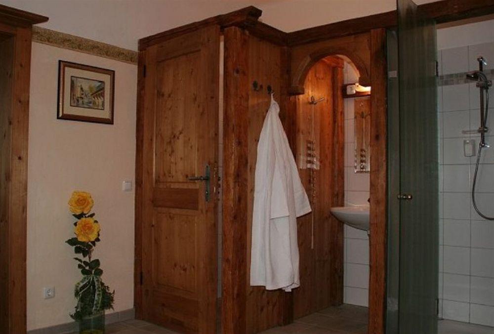 Hotel-Garni Schernthaner Санкт Гилген Екстериор снимка