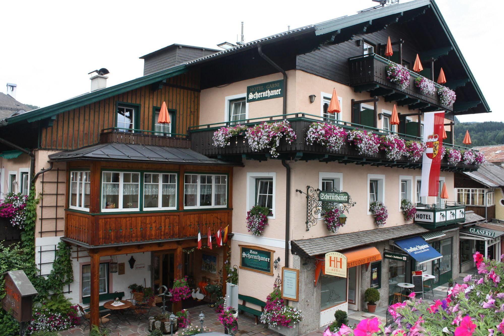 Hotel-Garni Schernthaner Санкт Гилген Екстериор снимка