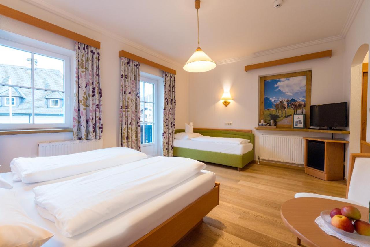 Hotel-Garni Schernthaner Санкт Гилген Екстериор снимка