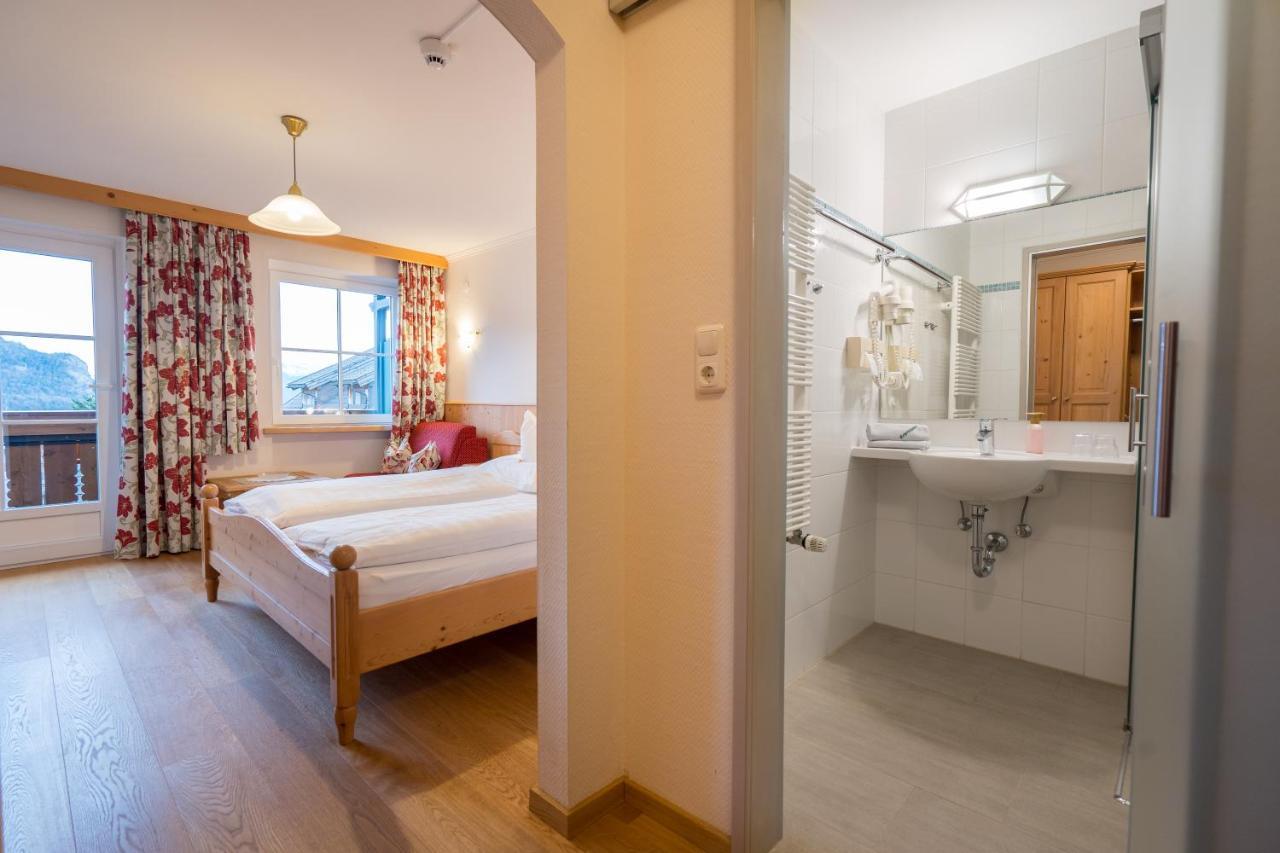 Hotel-Garni Schernthaner Санкт Гилген Екстериор снимка